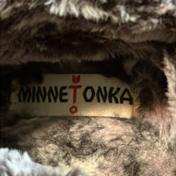 Ladies MINNETONKA Leather and faux fur Slippers - Picture 4 of 6